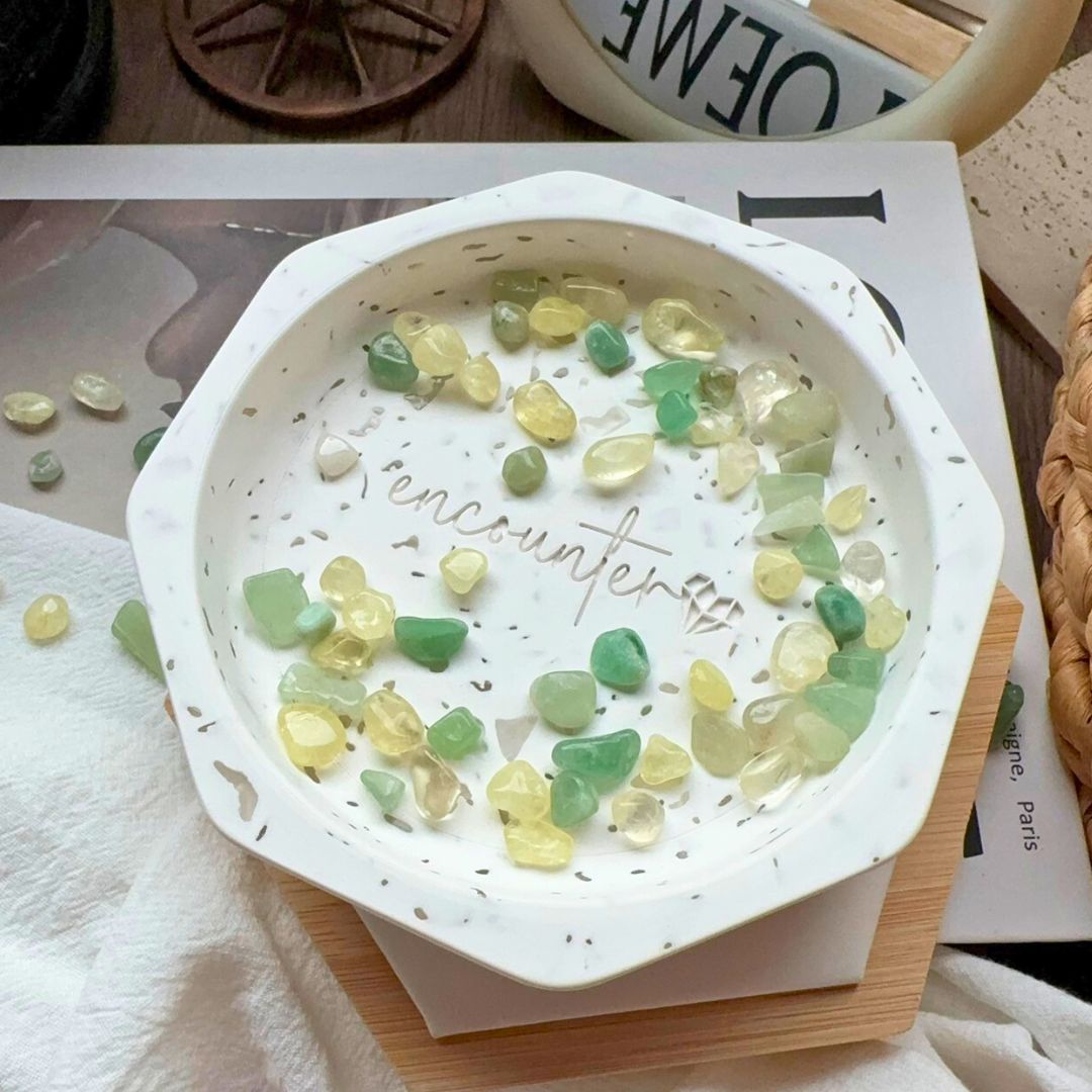 【旭日】紅膠花。金髮晶。太陽石。白瑪瑙