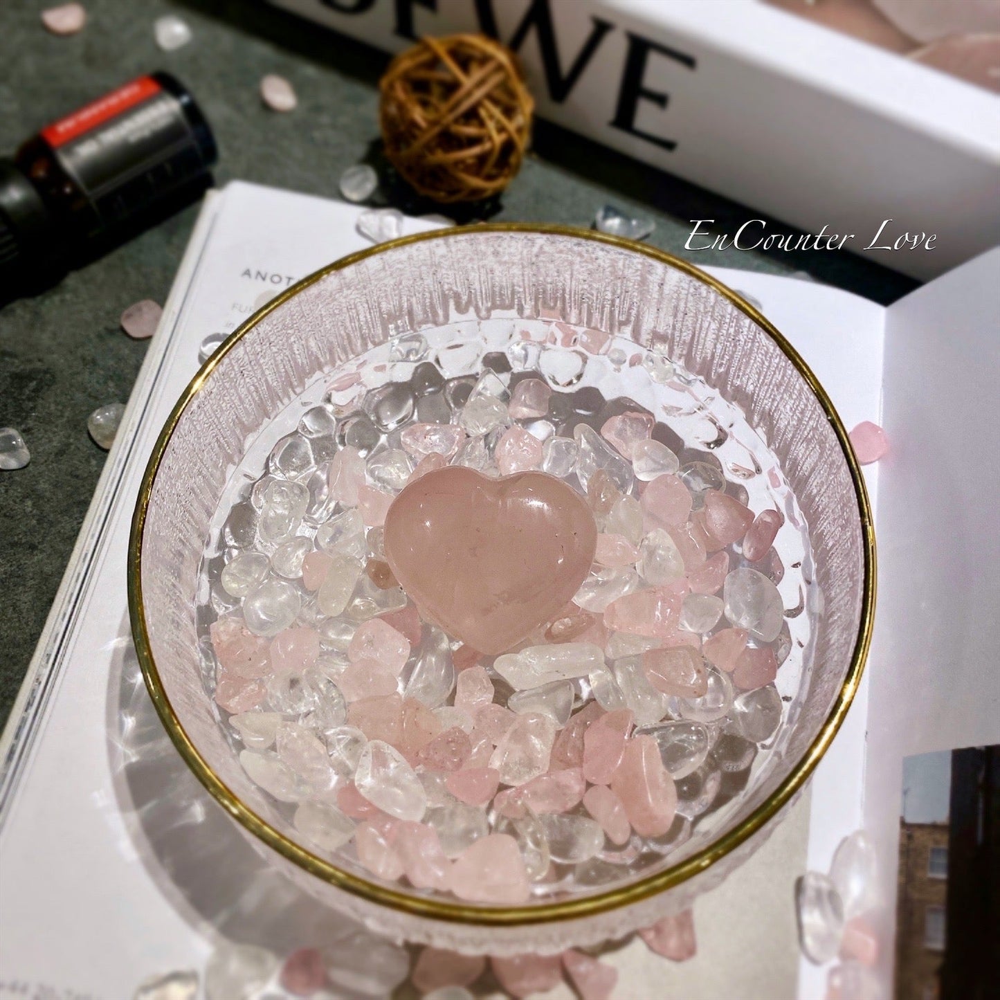 【嫣紅】紅膠花。葡萄石。黃塔晶。白水晶。珍珠